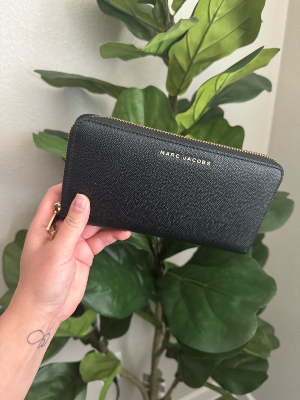 Marc Jacobs Black Pebbled Leather Zip Wallet with Gold Hardware